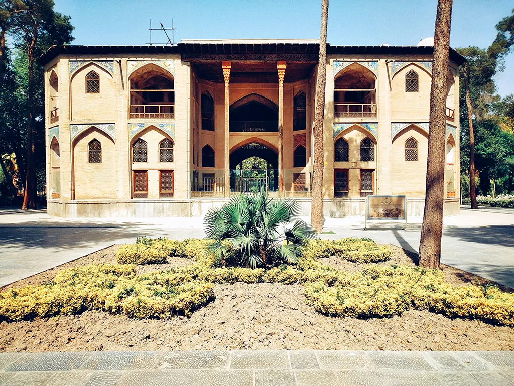 Hast Behest-palota, Iszfahán