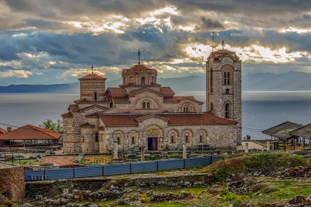 Plaosnik, Ohrid, Szent Klement templom