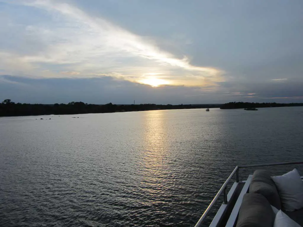 Zimbabwe, Zambézi folyó